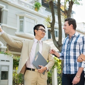  NGƯỜI NƯỚC NGOÀI CÓ QUYỀN SỬ DỤNG ĐẤT TẠI VIỆT NAM HAY KHÔNG?